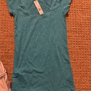 NWT Theory Women's Teal Short Sleeve Solid Top XS